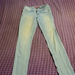 Ymi "wannabettabutt?" jeans. Size 1 juniors. Light wash